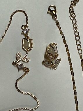 Tulip Necklace & Tulip Bracelet Adjustable Gold-Tone over Steel
